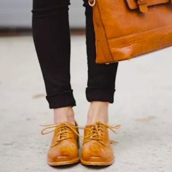 Shoes - Frye Carson Oxford Yellow Antique Leather shoes 8.5